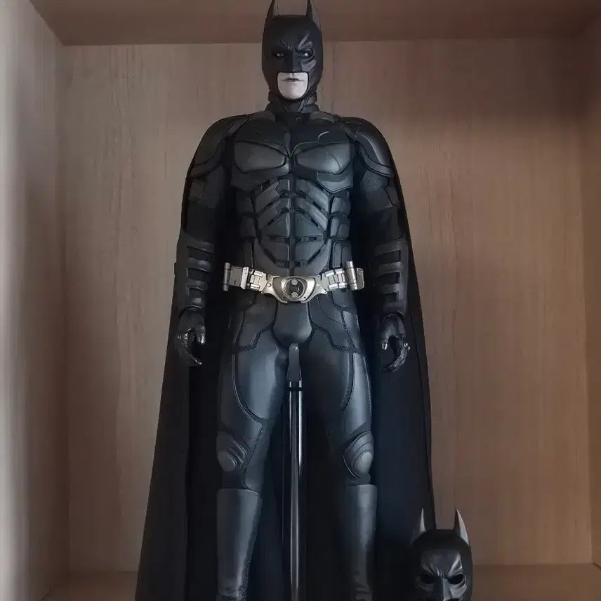 [BUNJANG] Hot Toys MMS702 The Dark Knight Armory Batman Figure / 핫토이 mms702 다크나이트 아머리 배트맨 단품