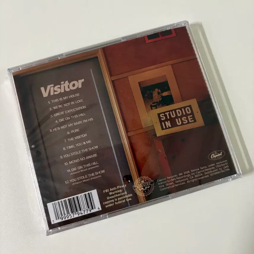 [BUNJANG] Sienna Spiro Debut Album "The Visitor" Signed Limited Edition CD / 시에나 스파이로(sienna spiro) Visitor 사인반 CD