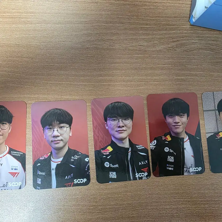 [BUNJANG] MSI x SOOP T1 Photocard / msi t1포토카드+ soop t1포토카드 팝니다.