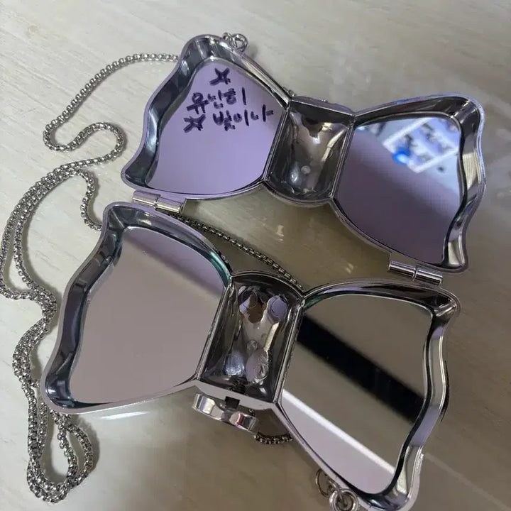 [BUNJANG] ITZY Yuna "Brightly Shining" Signed Message Acrylic Bag / 있지 유나 유난히빛이나 친필멘트 아크릴 가방