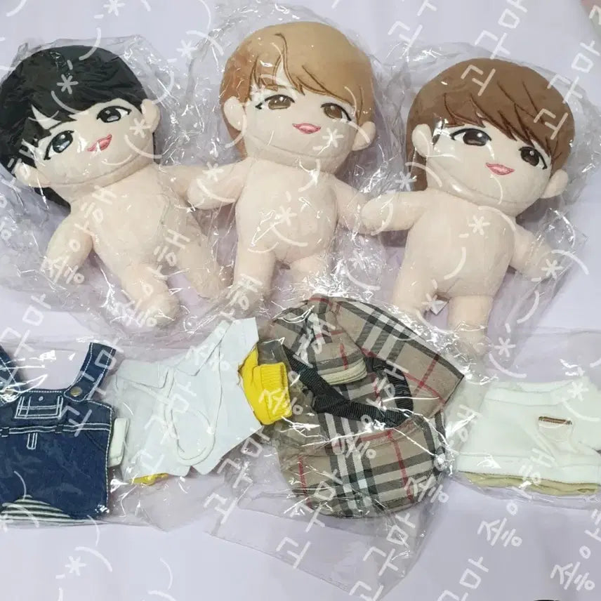 [BUNJANG] Park Woojin 20cm Deonij Collection Doll 3-Set + POB Bundle / (미개봉) 박우진 인형 덧니즈 3종세트 20cm +특전 세트  / 워너원