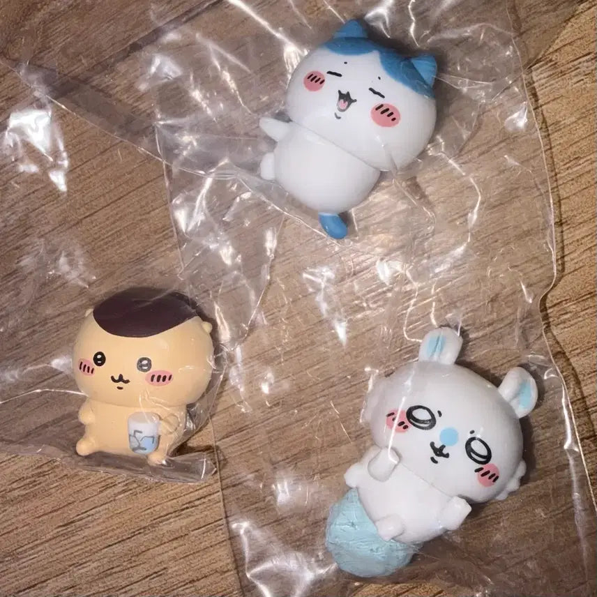 [BUNJANG] Chiikawa Hugcot Figure Series 4 Cable Accessory Momonga Hachiware Kurimanju / 치이카와 허그코트 피규어 4탄 케이블 액세서리 하치와레