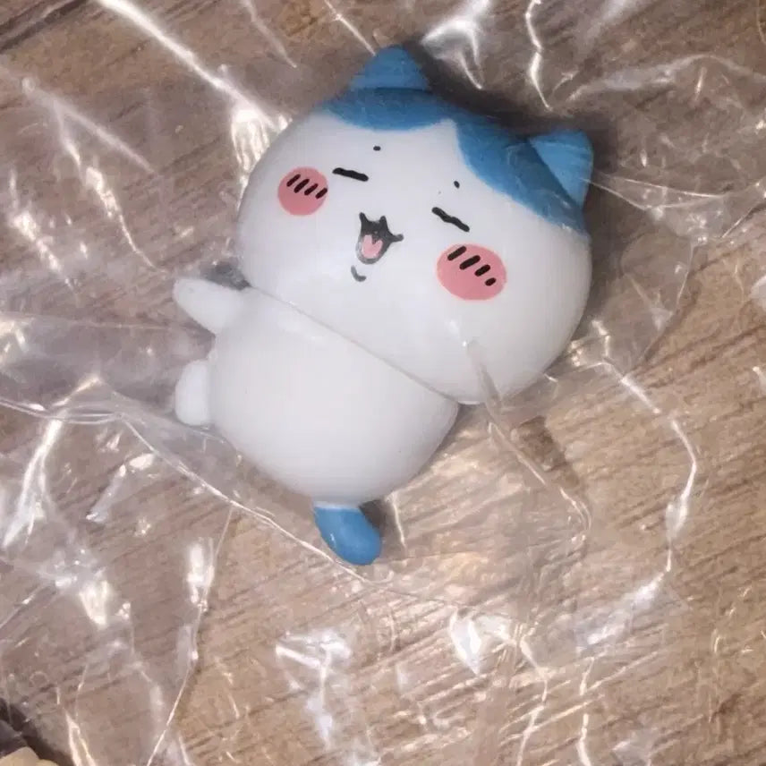 [BUNJANG] Chiikawa Hugcot Figure Series 4 Cable Accessory Momonga Hachiware Kurimanju / 치이카와 허그코트 피규어 4탄 케이블 액세서리 하치와레