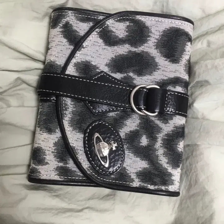 [BUNJANG] Vivienne Westwood Classic Leopard Print 6-Ring Agenda / 비비안 웨스트우드 고전 호피 6공 만년 다이어리