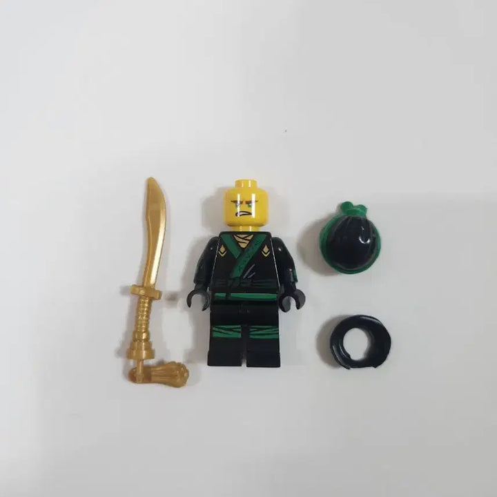 [BUNJANG] LEGO Ninjago Movie Lloyd Minifigure with Golden Sword / 레고 닌자고 무비 로이드