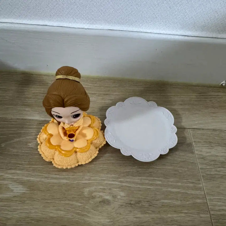 [BUNJANG] Disney Beauty and the Beast Q Posket Sugarly Belle Figure Regular Color Ver. / 박스X 미녀와 야수 큐포스켓 슈걸리 벨 일반 컬러 Ver.