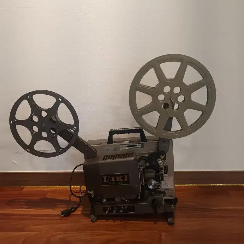 [BUNJANG] Vintage EIKI 16mm Film Projector / 빈티지 16mm EIKI 영사기