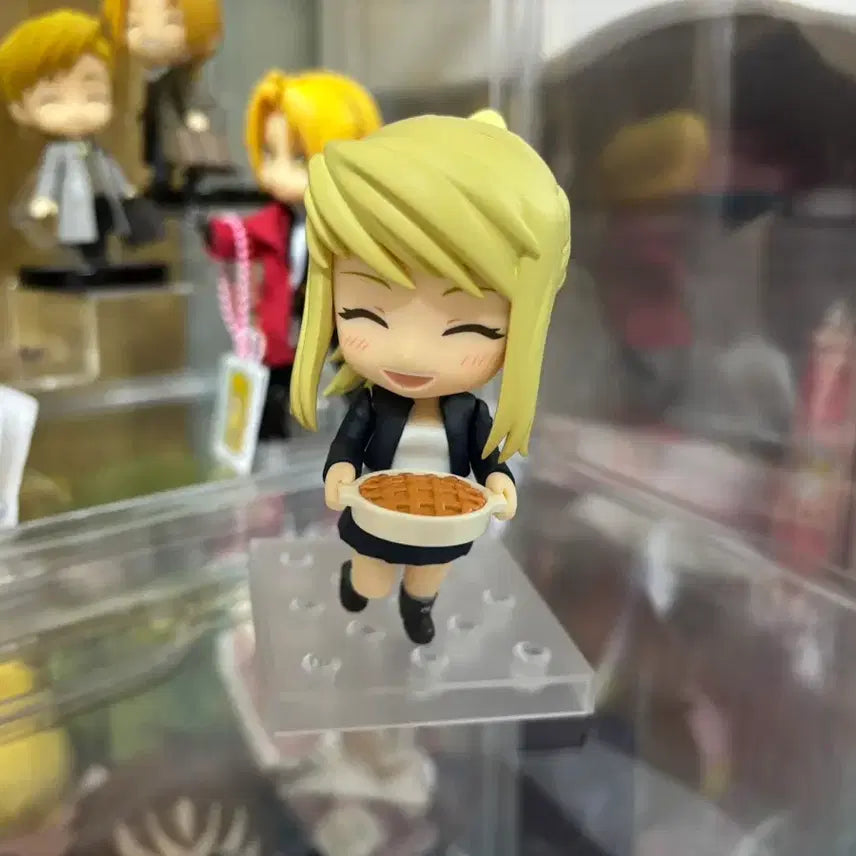 [BUNJANG] Fullmetal Alchemist Winry Rockbell Nendoroid / 강철의 연금술사 윈리 넨도