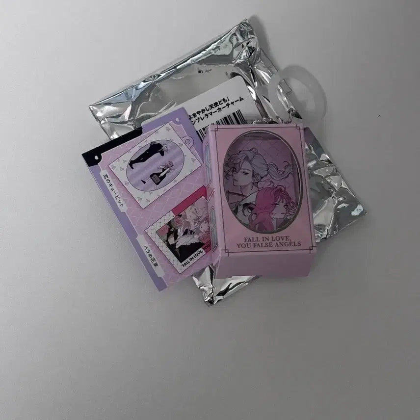 [BUNJANG] Love, All You Deceivers Acrylic Keychain Mezurushi Gacha / 사랑하라 거짓된 천사들이여 아크릴 키링 메지루시 가챠