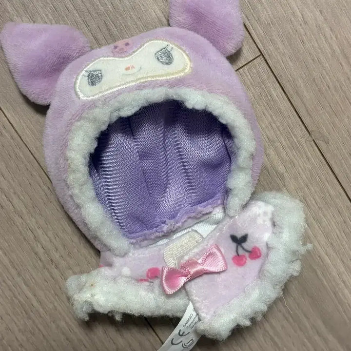 [BUNJANG] Sanrio Kuromi Winter Holiday Cape (10cm Doll Clothes) / 산리오 쿠로미 윈터홀리데이 케이프 10cm/ 10cm인형옷 / 인형케이프