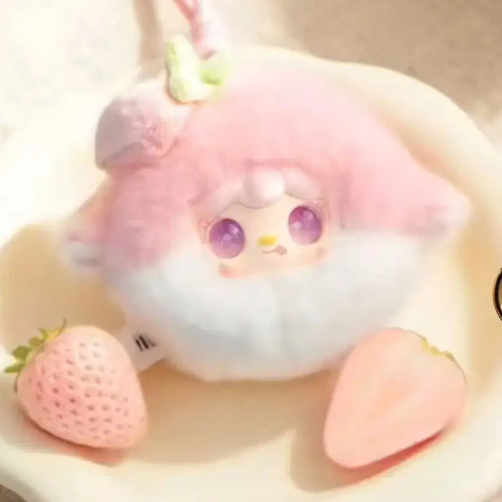 [BUNJANG] Yuki Strawberry Mirror Comb Keychain / 유키 딸기 거울 빗 키링