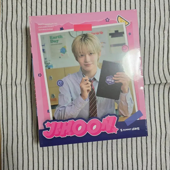 [BUNJANG] SEVENTEEN TOUR SEUNGKWAN "EYE LEVEL STAR RUN" 2nd Goods Sealed Case / 눈높이 스타런 2차 굿즈 투어스 지훈 미개봉+                               1차 굿즈 지훈L홀더