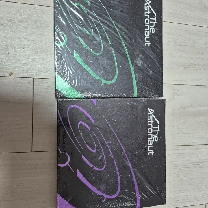 [BUNJANG] BTS Jin The Astronaut Album Green/Purple (Sealed) / 미개봉 진 (Jin) The Astronaut 앨범 그린/퍼플