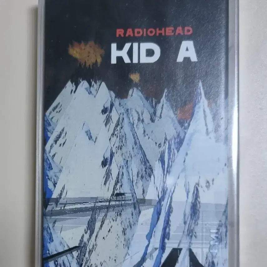 [BUNJANG] Radiohead Kid A 4th Album Unsealed Cassette Tape / 라디오헤드 4집 Kid A (미개봉 카세트테이프)