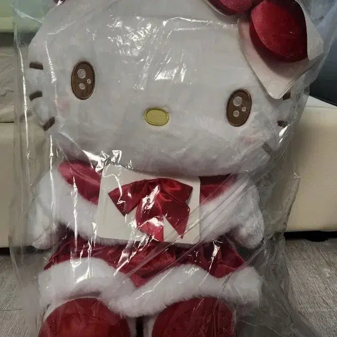 [BUNJANG] Sanrio Hello Kitty Ichiban Kuji A Prize Kitty Plush / 산리오 헬로키티 제일복권 쿠지 1등상 1번상 키티 인형 판매합니다.