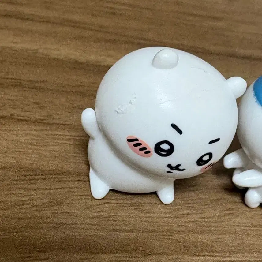 [BUNJANG] Chiikawa Hugcot Gacha Set (Chiikawa, Hachiwara) / 치이카와 허그코트 가챠(치이카와, 하치와레 일괄)