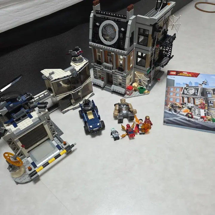 [BUNJANG] LEGO Avengers Doctor Strange Sanctum Showdown 76018 &amp; 76131 / 레고 어벤져스 닥터스트레인지 생텀대결 76018과76131입니다
