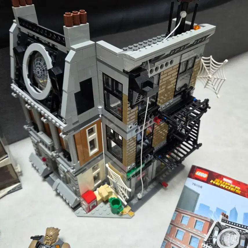 [BUNJANG] LEGO Avengers Doctor Strange Sanctum Showdown 76018 &amp; 76131 / 레고 어벤져스 닥터스트레인지 생텀대결 76018과76131입니다