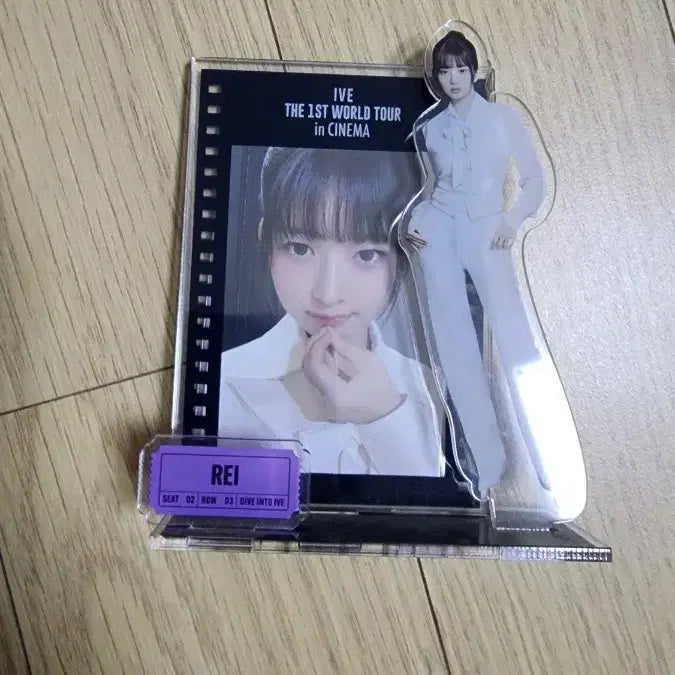 [BUNJANG] IVE Rei Acrylic Stand Photocard Set / 아이브 레이 아크릴스탠드