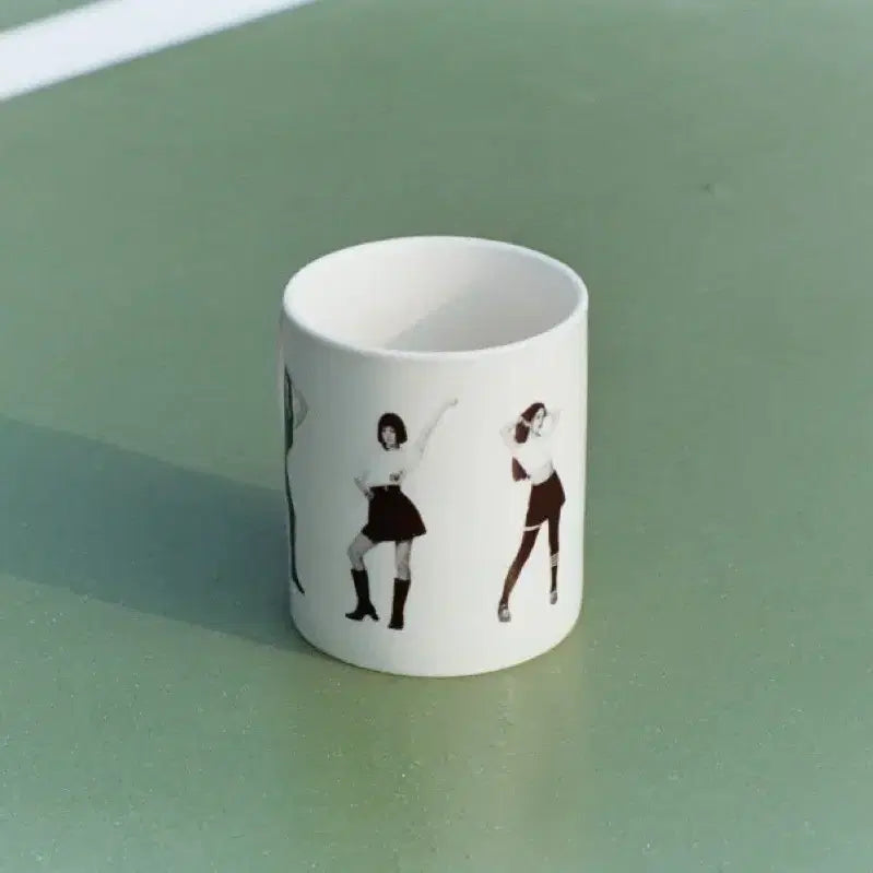 [BUNJANG] NewJeans The Hyundai Cookie Mug Cup / 뉴진스 더현대 쿠키 머그컵