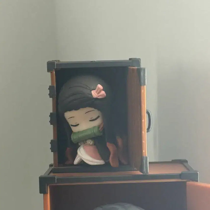 [BUNJANG] Demon Slayer: Kimetsu no Yaiba Nezuko Sleeping Box Figure / 귀멸의 칼날 네무라세타이 잠자는 상자 속 네즈코