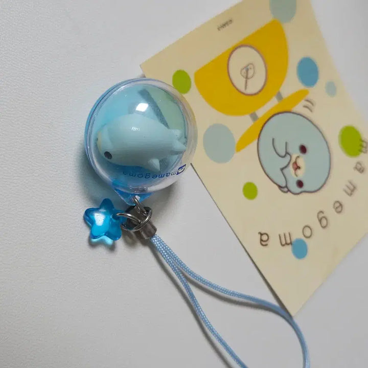 [BUNJANG] Rare Vintage San-X Mamegoma Summer Bathing Blue Water Drop Shake-Shake Charm / (가격고정) 레어 고전 산엑스 마메고마 바다 여름 목욕 블루 물방울 샤카샤카 키링