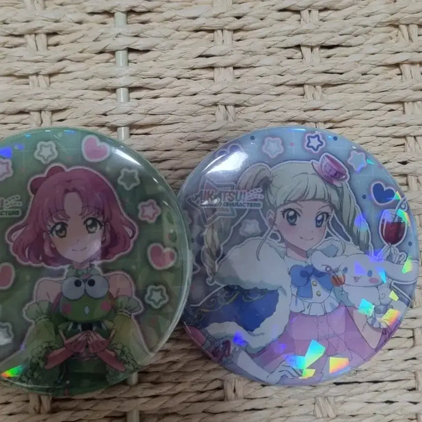 [BUNJANG] Aikatsu! Sanrio Characters Badge Set (2 Pieces) / 아이카츠 산리오 캐릭터즈 뱃지 2개 세트
