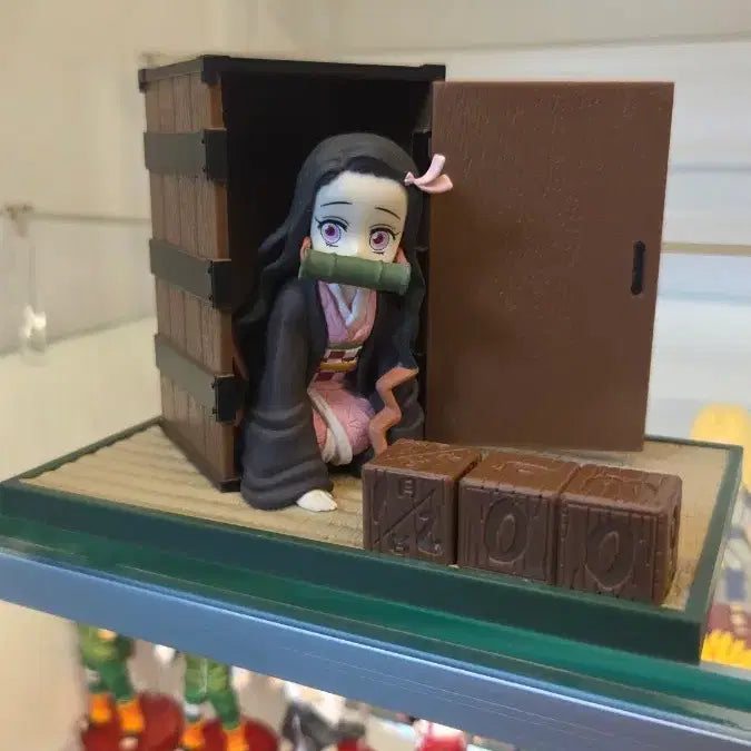 [BUNJANG] Demon Slayer Nezuko Calendar Figure / 정품 귀멸의 칼날 네즈코 달력 피규어
