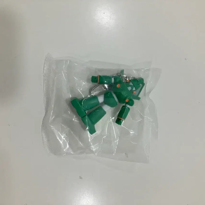 [BUNJANG] Crayon Shin-chan Miniature Robot Figure Keychain / 짱구는 못말려 미니어처 키링 건담로봇 피규어