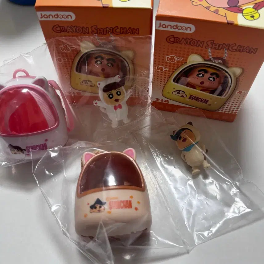 [BUNJANG] Crayon Shin-chan Cat Costume Figure 2-Set / 짱구는못말려 고양이 코스튬 피규어 2종 세트