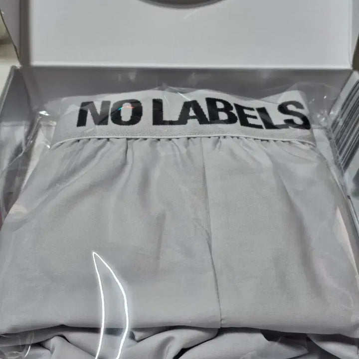 [BUNJANG] NO LABELS P1 Trunk Shorts Ver. Photocard Set / NO LABELS : P1 (Trunk Shorts Ver.)