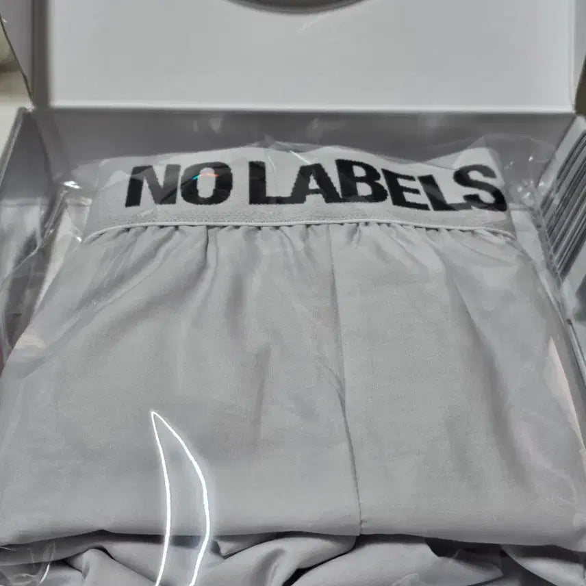 [BUNJANG] NO LABELS P1 Trunk Shorts Ver. Photocard Set / NO LABELS : P1 (Trunk Shorts Ver.)