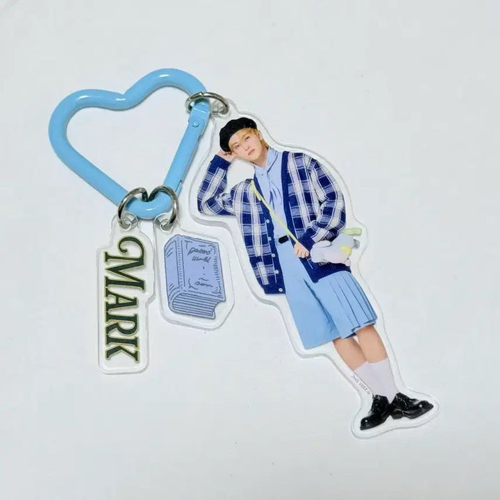 [BUNJANG] NCT DREAM Mark Wonderland Japan Fanmeeting MD Acrylic Keychain / 엔시티드림 원더랜드 일본 팬미팅 엠디 마크 아크릴키링