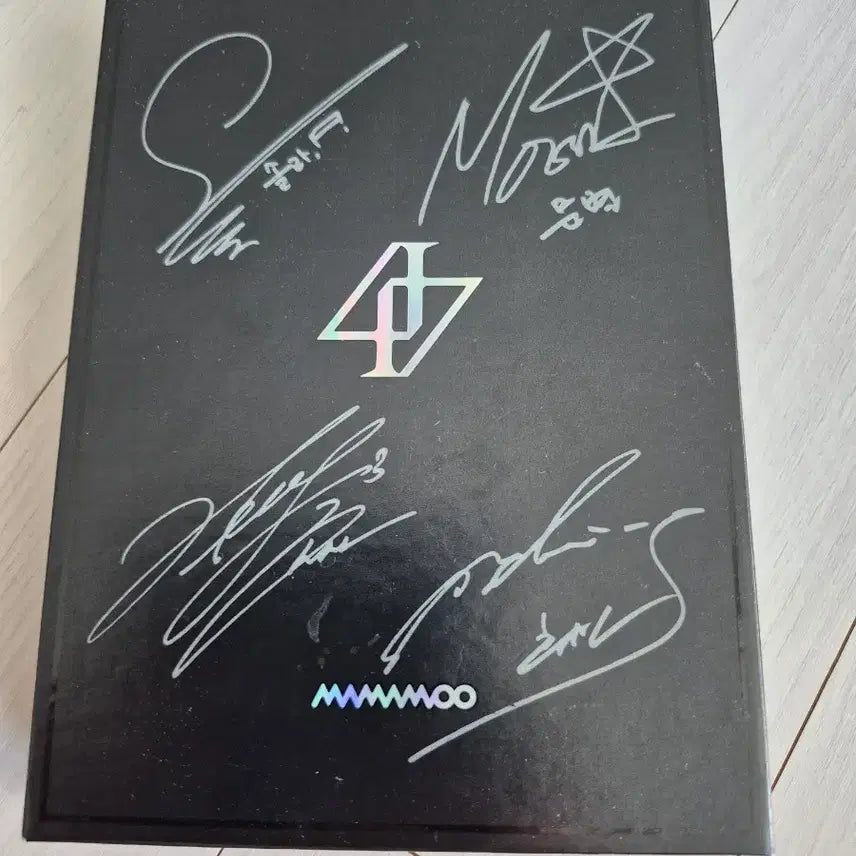[BUNJANG] Mamamoo 4season Signed Album / 친필사인  마마무 4seasonS 앨범