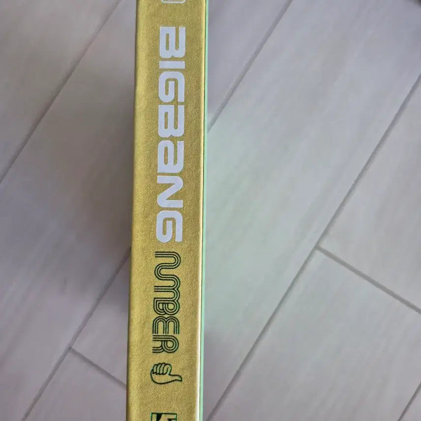 [BUNJANG] BIGBANG Japan Official Album NUMBER 1 Autographed CD / 친필사인 빅뱅 일본 정규앨범 NUMBER 1 CD
