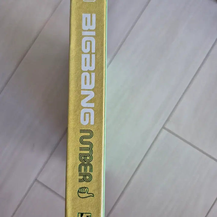[BUNJANG] BIGBANG Japan Official Album NUMBER 1 Autographed CD / 친필사인 빅뱅 일본 정규앨범 NUMBER 1 CD