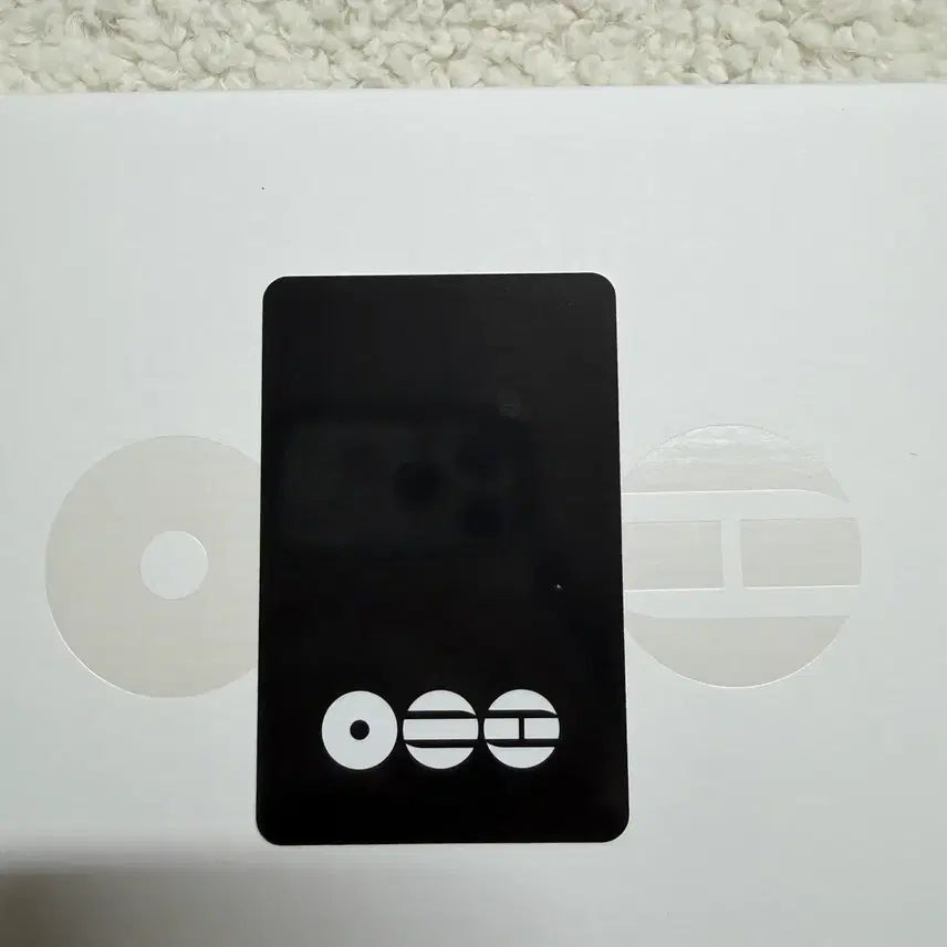 [BUNJANG] BTS V Photocard (Arirang Root Music Target) (Damaged) / 방탄소년단 아리랑 루트인뮤직 타겟 뷔 포카 (하자 있음)