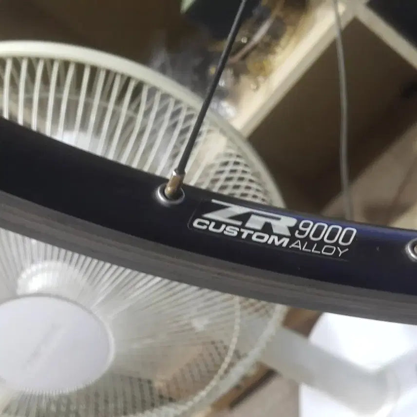 [BUNJANG] Bontrager ZR9000 Wheel (Used) / 중고 본트레거 ZR9000 휠 한짝