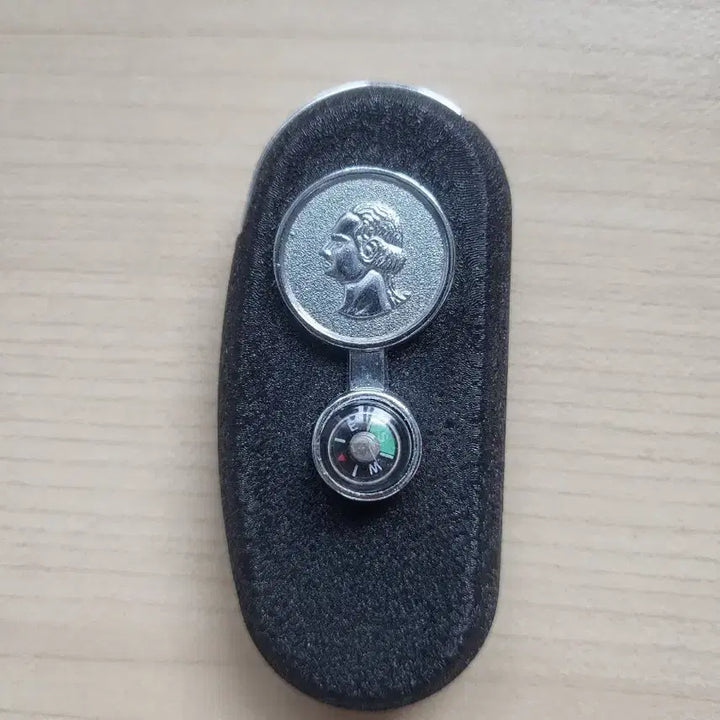 [BUNJANG] Vintage Compass Gas Lighter / 빈티지한 가스라이터