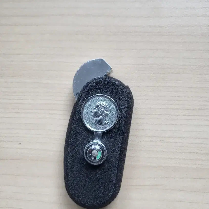 [BUNJANG] Vintage Compass Gas Lighter / 빈티지한 가스라이터