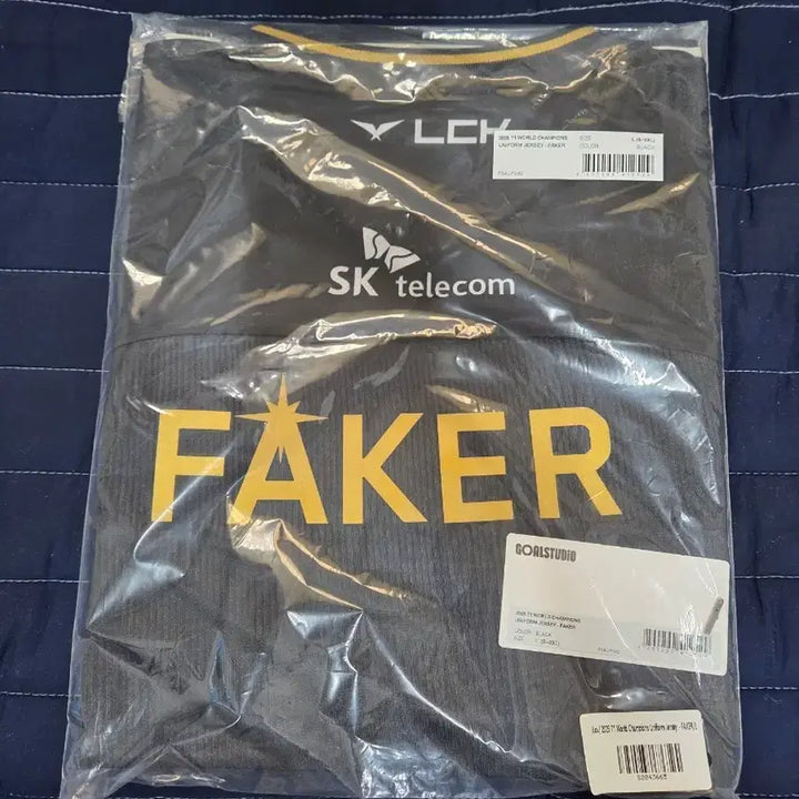 [BUNJANG] T1 World Champion 6-Star Jersey L Size / 25 T1 월드 챔피언 유니폼 6성 저지 L사이즈 미개봉