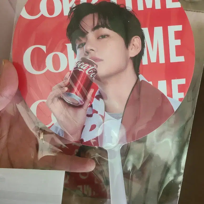 [BUNJANG] Coca-Cola x V Limited Edition Fan / 코카콜라 X 뷔 부채