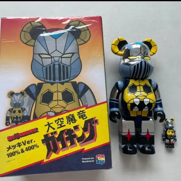 [BUNJANG] Bearbrick GAIKING 400% &amp; 100% Set / 베어브릭 가이킹 400% 100%