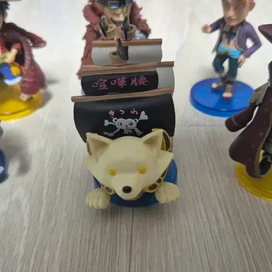 [BUNJANG] One Piece World Collectable Figure 6-Figure Set (Luffy, Kid, Marco, Arlong, Roger, Foxy&