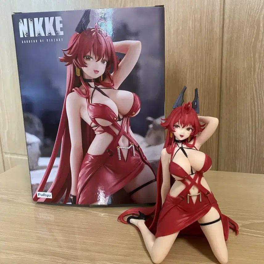 [BUNJANG] Nihce Red Hood Figure / 니케 레드후드 피규어