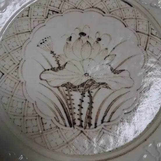 [BUNJANG] White Porcelain Iron-Painted Dragon Plate / 철화 백자