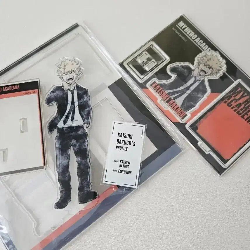 [BUNJANG] My Hero Academia Bakugo Full Body &amp; Half Body Watercolor Acrylic Stand Set / 히로아카 나히아 바쿠고 정장 수채화 아크릴스탠드 세트 전신상반신