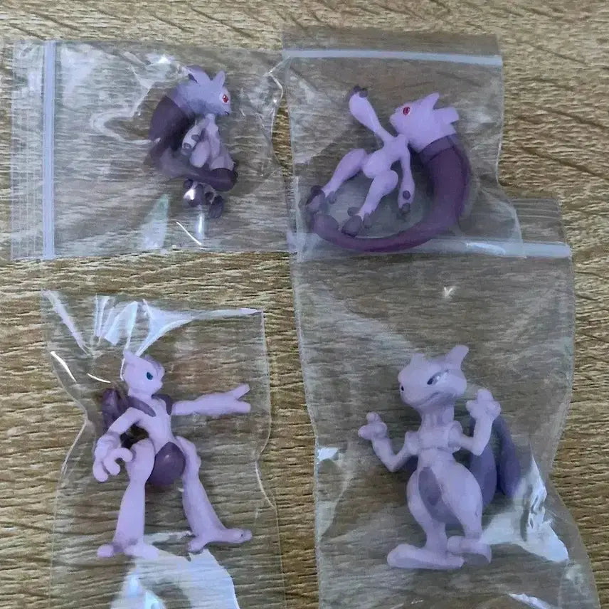 [BUNJANG] Pokemon Classic Strap Mewtwo Megavolution Set / 포켓몬 피규어 고전 스트랩 뮤츠 메가진화세트