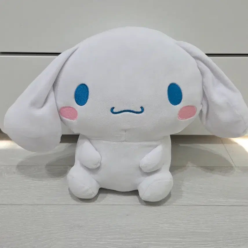 [BUNJANG] Sanrio Cinnamoroll Plush Doll / 산리오 시나모롤 인형