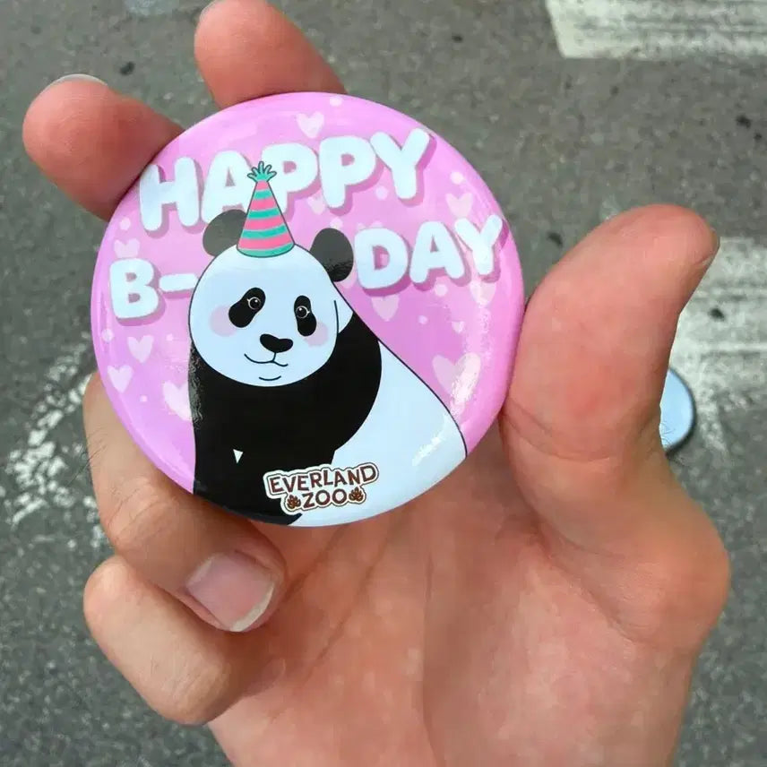 [BUNJANG] Everland Ai Bao Birthday Badge / 에버랜드 아이바오 뱃지